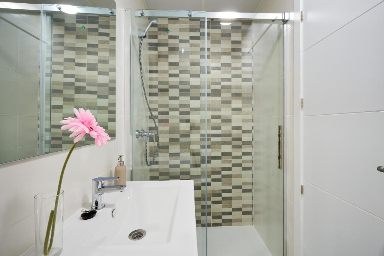 Malaguetabeach Apartment Малага Экстерьер фото